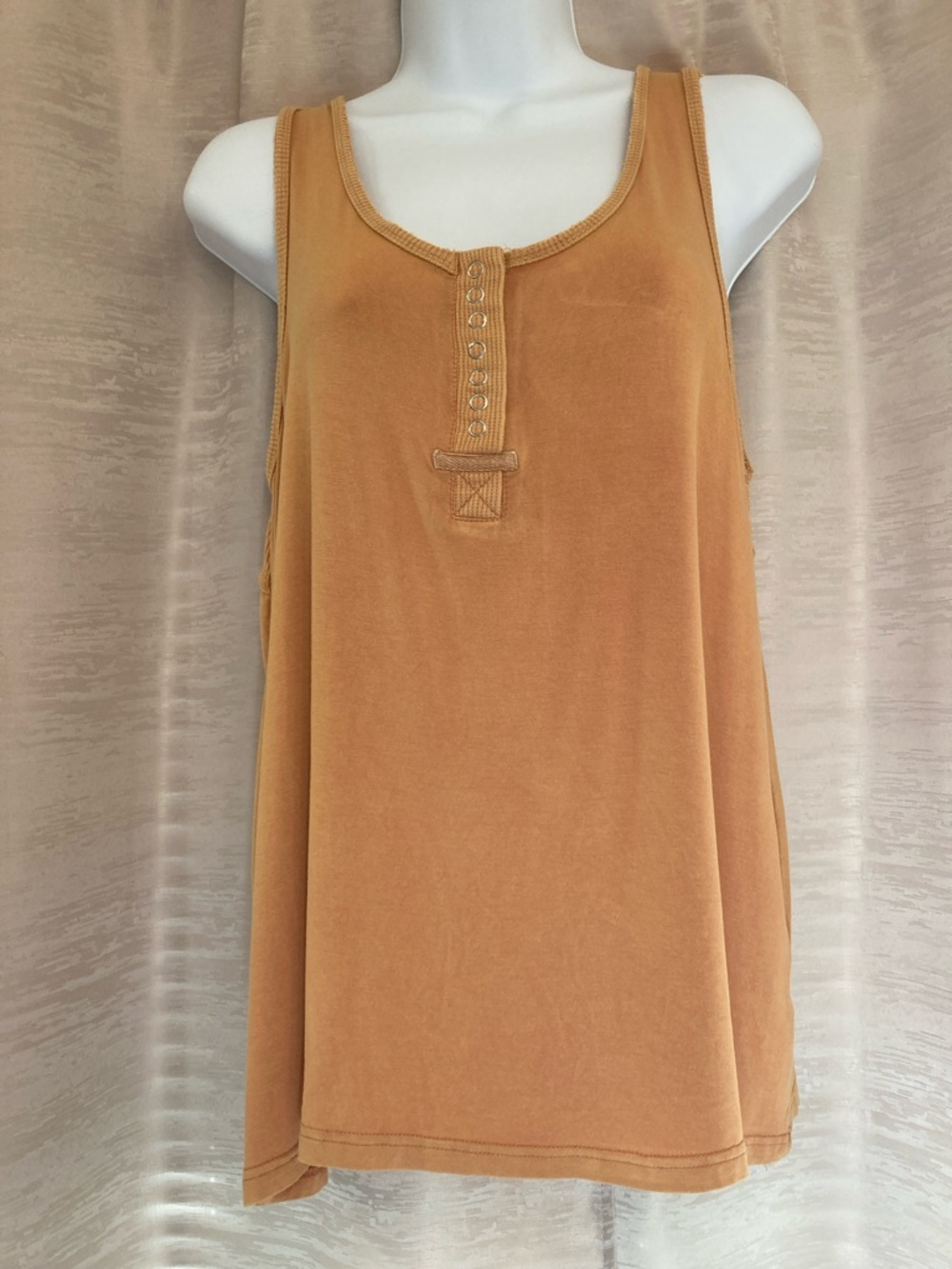 POL Tank Top Size Small Orange